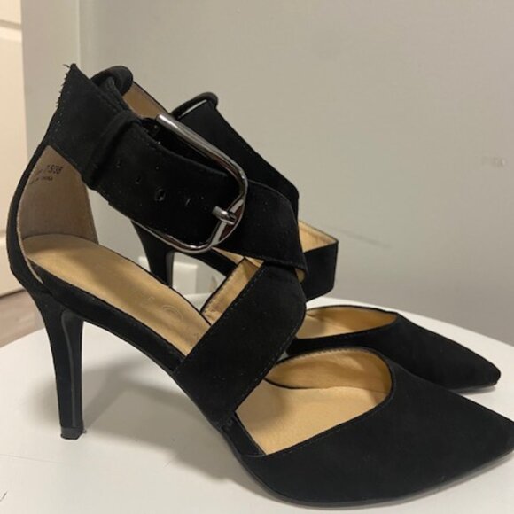 Chinese Laundry Ankle Strap Heels, 3.75" Microsuede, Size 7.5 - Picture 4 of 7